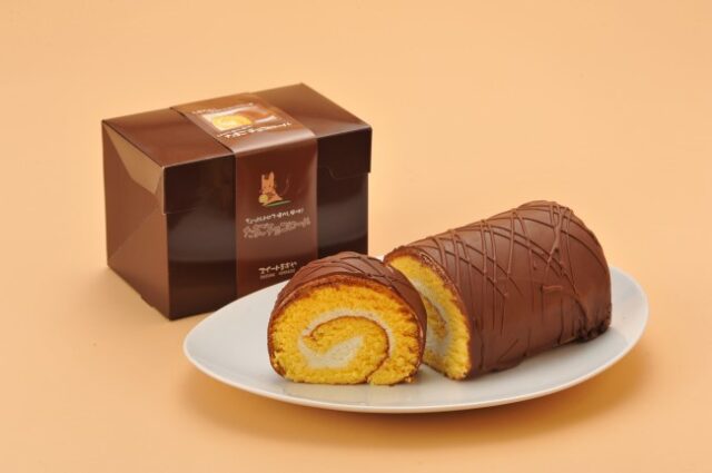 Egg-chocolate-roll