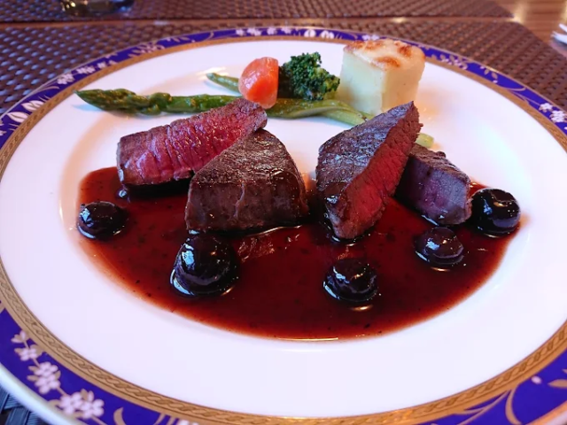 レストラン綺羅々亭